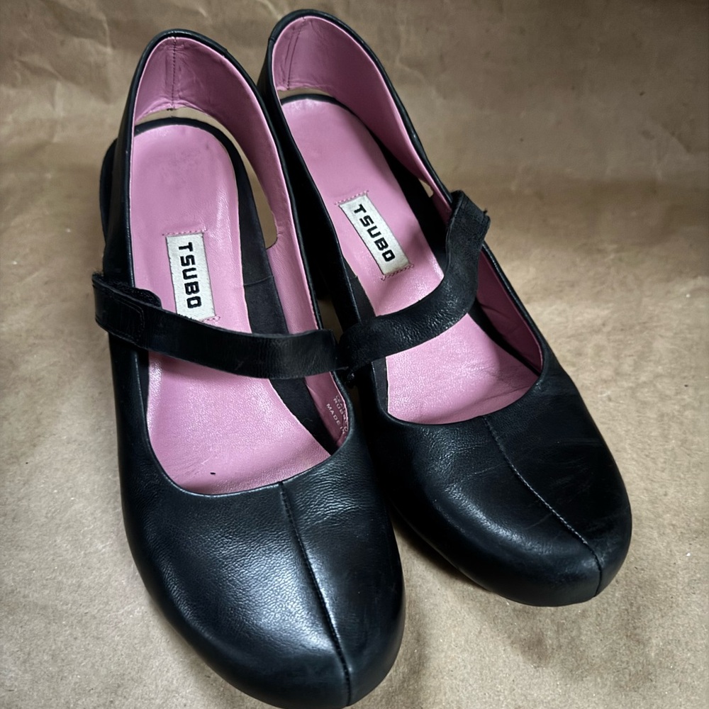 Tsubo Acrea Black Leather Mary-Jane 
Slingback 3.5” Heels. Size US 7.5/EU 37.5